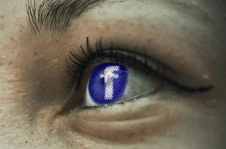 Facebook provoca tragedie e noi non ce ne accorgiamo